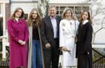 Amsterdam 29 november 2024
Fotouurtje Koninklijk huis met Koning Willem Alexander Koningin Maxima Prinses Amalia Prinses Alexia Prinses Ariane en hun hondje Mambo . De shoot vond plaats op het Begijnhof in het centrum van Amsterdam.
