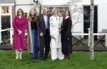 Amsterdam 29 november 2024
Fotouurtje Koninklijk huis met Koning Willem Alexander Koningin Maxima Prinses Amalia Prinses Alexia Prinses Ariane en hun hondje Mambo . De shoot vond plaats op het Begijnhof in het centrum van Amsterdam.