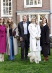 Amsterdam 29 november 2024
Fotouurtje Koninklijk huis met Koning Willem Alexander Koningin Maxima Prinses Amalia Prinses Alexia Prinses Ariane en hun hondje Mambo . De shoot vond plaats op het Begijnhof in het centrum van Amsterdam.