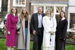Amsterdam 29 november 2024
Fotouurtje Koninklijk huis met Koning Willem Alexander Koningin Maxima Prinses Amalia Prinses Alexia Prinses Ariane en hun hondje Mambo . De shoot vond plaats op het Begijnhof in het centrum van Amsterdam.