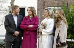 Amsterdam 29 november 2024
Fotouurtje Koninklijk huis met Koning Willem Alexander Koningin Maxima Prinses Amalia Prinses Alexia Prinses Ariane en hun hondje Mambo . De shoot vond plaats op het Begijnhof in het centrum van Amsterdam.