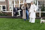 Amsterdam 29 november 2024
Fotouurtje Koninklijk huis met Koning Willem Alexander Koningin Maxima Prinses Amalia Prinses Alexia Prinses Ariane en hun hondje Mambo . De shoot vond plaats op het Begijnhof in het centrum van Amsterdam.