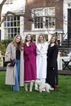 Amsterdam 29 november 2024
Fotouurtje Koninklijk huis met Koning Willem Alexander Koningin Maxima Prinses Amalia Prinses Alexia Prinses Ariane en hun hondje Mambo . De shoot vond plaats op het Begijnhof in het centrum van Amsterdam.