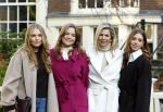 Amsterdam 29 november 2024
Fotouurtje Koninklijk huis met Koning Willem Alexander Koningin Maxima Prinses Amalia Prinses Alexia Prinses Ariane en hun hondje Mambo . De shoot vond plaats op het Begijnhof in het centrum van Amsterdam.