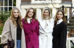 Amsterdam 29 november 2024
Fotouurtje Koninklijk huis met Koning Willem Alexander Koningin Maxima Prinses Amalia Prinses Alexia Prinses Ariane en hun hondje Mambo . De shoot vond plaats op het Begijnhof in het centrum van Amsterdam.