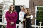 Amsterdam 29 november 2024
Fotouurtje Koninklijk huis met Koning Willem Alexander Koningin Maxima Prinses Amalia Prinses Alexia Prinses Ariane en hun hondje Mambo . De shoot vond plaats op het Begijnhof in het centrum van Amsterdam.
