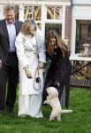 Amsterdam 29 november 2024
Fotouurtje Koninklijk huis met Koning Willem Alexander Koningin Maxima Prinses Amalia Prinses Alexia Prinses Ariane en hun hondje Mambo . De shoot vond plaats op het Begijnhof in het centrum van Amsterdam.