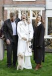 Amsterdam 29 november 2024
Fotouurtje Koninklijk huis met Koning Willem Alexander Koningin Maxima Prinses Amalia Prinses Alexia Prinses Ariane en hun hondje Mambo . De shoot vond plaats op het Begijnhof in het centrum van Amsterdam.