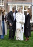 Amsterdam 29 november 2024
Fotouurtje Koninklijk huis met Koning Willem Alexander Koningin Maxima Prinses Amalia Prinses Alexia Prinses Ariane en hun hondje Mambo . De shoot vond plaats op het Begijnhof in het centrum van Amsterdam.
