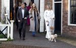 Amsterdam 29 november 2024
Fotouurtje Koninklijk huis met Koning Willem Alexander Koningin Maxima Prinses Amalia Prinses Alexia Prinses Ariane en hun hondje Mambo . De shoot vond plaats op het Begijnhof in het centrum van Amsterdam.