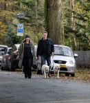 Huizen 24 november 2024
Linda de Mol en partner Jeroen Rietbergen aan het wandelen met hun 2 labradors / honden
