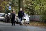 Huizen 24 november 2024
Linda de Mol en partner Jeroen Rietbergen aan het wandelen met hun 2 labradors / honden