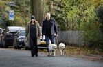 Huizen 24 november 2024
Linda de Mol en partner Jeroen Rietbergen aan het wandelen met hun 2 labradors / honden