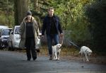 Huizen 24 november 2024
Linda de Mol en partner Jeroen Rietbergen aan het wandelen met hun 2 labradors / honden