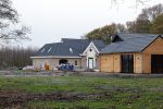 Noordwijkerhout 23 november 2024
Martien en Erica Meiland bouwen hun nieuwe huis / villa met guesthouse en schuur. Het Huis van Maxime Meiland en Leroy Molkenboer is in aanbouw . De fundering is geplaatst . Ook Maxime heeft een guesthouse en een grote schuur.