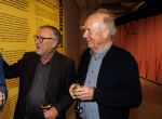 Amstelveen 14 november 2024
Opening expositie en boekpresentatie van 80 jaar Jeroen Krabbe in het Cobra Museum . Joop v d Ende overhandit het eerste boek . Vrouw Herma Krabbe zit op de eerste rij samen met zoon Jasper en Jacob Krabbe . Paul Haenen