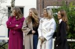 Amsterdam 29 november 2024
Fotouurtje Koninklijk huis met Koning Willem Alexander Koningin Maxima Prinses Amalia Prinses Alexia Prinses Ariane en hun hondje Mambo . De shoot vond plaats op het Begijnhof in het centrum van Amsterdam.