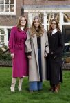Amsterdam 29 november 2024
Fotouurtje Koninklijk huis met Koning Willem Alexander Koningin Maxima Prinses Amalia Prinses Alexia Prinses Ariane en hun hondje Mambo . De shoot vond plaats op het Begijnhof in het centrum van Amsterdam.