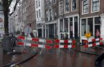 Amsterdam 2 december 2024
De weg voor het huis van Prinses Amalia is opengebroekn en daardoor ook afgesloten voor verkeer.