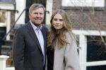 Amsterdam 29 november 2024
Fotouurtje Koninklijk huis met Koning Willem Alexander Koningin Maxima Prinses Amalia Prinses Alexia Prinses Ariane en hun hondje Mambo . De shoot vond plaats op het Begijnhof in het centrum van Amsterdam.