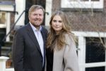 Amsterdam 29 november 2024
Fotouurtje Koninklijk huis met Koning Willem Alexander Koningin Maxima Prinses Amalia Prinses Alexia Prinses Ariane en hun hondje Mambo . De shoot vond plaats op het Begijnhof in het centrum van Amsterdam.