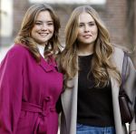 Amsterdam 29 november 2024
Fotouurtje Koninklijk huis met Koning Willem Alexander Koningin Maxima Prinses Amalia Prinses Alexia Prinses Ariane en hun hondje Mambo . De shoot vond plaats op het Begijnhof in het centrum van Amsterdam.