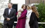 Amsterdam 29 november 2024
Fotouurtje Koninklijk huis met Koning Willem Alexander Koningin Maxima Prinses Amalia Prinses Alexia Prinses Ariane en hun hondje Mambo . De shoot vond plaats op het Begijnhof in het centrum van Amsterdam.