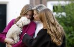 Amsterdam 29 november 2024
Fotouurtje Koninklijk huis met Koning Willem Alexander Koningin Maxima Prinses Amalia Prinses Alexia Prinses Ariane en hun hondje Mambo . De shoot vond plaats op het Begijnhof in het centrum van Amsterdam.