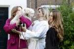 Amsterdam 29 november 2024
Fotouurtje Koninklijk huis met Koning Willem Alexander Koningin Maxima Prinses Amalia Prinses Alexia Prinses Ariane en hun hondje Mambo . De shoot vond plaats op het Begijnhof in het centrum van Amsterdam.