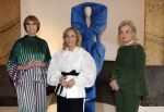Soestdijk 20 november 2024
Prinses Margarita opent de tentoonstelling schitteren op Soestdijk . Patrick v Katwijk heeft de fotos gemaakt . Prinses Margarita  Maya Meijer-Bergmans en curator Nicole Uniquole
