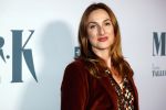 Amsterdam 24 oktober 2024
Rode loper verslag feestelijke opening
Imagine Fantastic Film Festival met de film Mr.K  van Tallulah Schwab met in de hoofdrol Crispin Glover. Ruth Becquart met partner