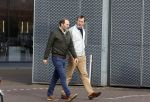Amsterdam 11 november 2024
Tjalling ten cate met een man op straat in Amsterdam zuid