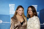Rotterdam 23 november 2025
Premiere West side story in het nieuwe luxor. Amber Delil met moeder