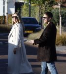 Wilnis 9 november 2025
Andre Hazes en zijn vriendin Noa Braaf vertrekken vanaf hun huis .