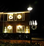 Wilnis 9 november 2025
Het huis van Andre Hazes en Noa Braaf is al helemaal versierd met kerstverlichting .