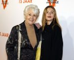 Leiden 30 oktober 2025
15 jaar de musical soldaat v Oranje . Annewil Blankers met kleindochter