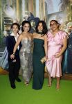 Amsterdam 18 november 2025
Premiere Wicked in het deLaMar theater . Cystine Carreon kwam met haar kinderen