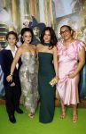 Amsterdam 18 november 2025
Premiere Wicked in het deLaMar theater . Cystine Carreon kwam met haar kinderen