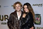 Amsterdam 4 november 2025
Premiere Augurk aan zee in Tuschinski met de cast die bestaat uit oa Monic Hendrickx Martin v Waardenberg Olga Zuiderhoek Jelka v Houten Frank Lammers Peter v d Begin en Tibor Lukacs. Robert v Hemert heeft de titelsong geschreven . Daan v d Lecq met partner