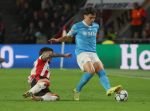 Eindhoven, 21 Oktober 2025
CL Wedstrijd PSV-Napolie, eindstand 6-2
Dennis Man met Miguel Gutierrez