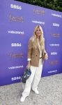 Blaricum 17 oktober 2025
Perspresentatie eerste aflevering Gooische vrouwen met oa aanwezig Linda de Mol Susan Visser Liews Visschedijk Teunie de Brouwer Tommy v Lent Robert de Hoog en Eefje Kuijtzer . Estelle Cruijff