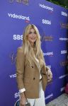 Blaricum 17 oktober 2025
Perspresentatie eerste aflevering Gooische vrouwen met oa aanwezig Linda de Mol Susan Visser Liews Visschedijk Teunie de Brouwer Tommy v Lent Robert de Hoog en Eefje Kuijtzer . Estelle Cruijff