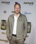 Amsterdam 4 november 2025
Premiere Augurk aan zee in Tuschinski met de cast die bestaat uit oa Monic Hendrickx Martin v Waardenberg Olga Zuiderhoek Jelka v Houten Frank Lammers Peter v d Begin en Tibor Lukacs. Robert v Hemert heeft de titelsong geschreven . Ferdi Stofmeel