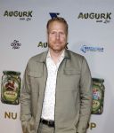 Amsterdam 4 november 2025
Premiere Augurk aan zee in Tuschinski met de cast die bestaat uit oa Monic Hendrickx Martin v Waardenberg Olga Zuiderhoek Jelka v Houten Frank Lammers Peter v d Begin en Tibor Lukacs. Robert v Hemert heeft de titelsong geschreven . Ferdi Stofmeel