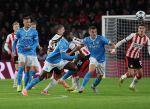 Eindhoven, 21 Oktober 2025
CL Wedstrijd PSV-Napolie, eindstand 6-2
Frank Anguissa met Guus Til