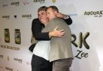 Amsterdam 4 november 2025
Premiere Augurk aan zee in Tuschinski met de cast die bestaat uit oa Monic Hendrickx Martin v Waardenberg Olga Zuiderhoek Jelka v Houten Frank Lammers Peter v d Begin en Tibor Lukacs. Robert v Hemert heeft de titelsong geschreven . Frank lammers en Kees Boot