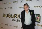 Amsterdam 4 november 2025
Premiere Augurk aan zee in Tuschinski met de cast die bestaat uit oa Monic Hendrickx Martin v Waardenberg Olga Zuiderhoek Jelka v Houten Frank Lammers Peter v d Begin en Tibor Lukacs. Robert v Hemert heeft de titelsong geschreven . Frank lammers