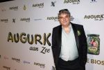 Amsterdam 4 november 2025
Premiere Augurk aan zee in Tuschinski met de cast die bestaat uit oa Monic Hendrickx Martin v Waardenberg Olga Zuiderhoek Jelka v Houten Frank Lammers Peter v d Begin en Tibor Lukacs. Robert v Hemert heeft de titelsong geschreven . Frank lammers