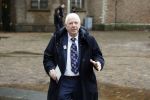 Den Haag 20 november 2025
 Prinses Amalia en haar vader Koning Willem Alexander bij de Grote Kerk, na de Bijzondere Verenigde Vergadering van de Eerste en Tweede Kamer, ter gelegenheid van de tachtigste verjaardag dat het parlement na de Tweede Wereldoorlog voor het eerst weer in gezamenlijkheid bijeenkwam. Eerste Kamervoorzitter Mei Li Vos Tweede Kamervoorzitter Thom van Campenvingen ze op .. Frits Barend en dochter Barbara Barend tezamen met lijsttrekker Mirjam Bikker en (klein)zoon Seb.