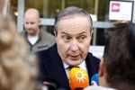 Utrecht 30 oktober 2025
Tweede dag van de rechtszaak tegen Marco Borsato in de rechtbank van Utrecht . Er was ongelofelijk veel pers aanwezig . Marco werd bijgestaan door de advocaten Geert Jan Knoops en Carry Knoops .